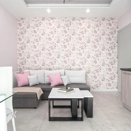 Garden Gates By Loft Apartament