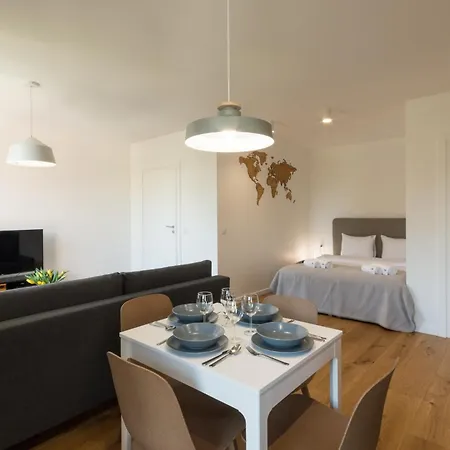 Garden Gates By Loft Apartament