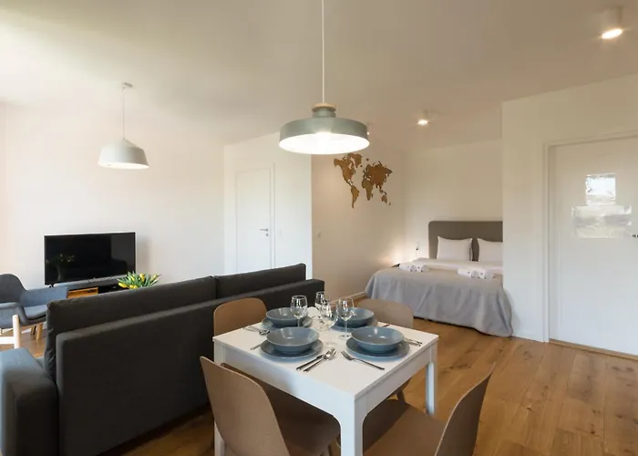 Garden Gates By Loft Apartament